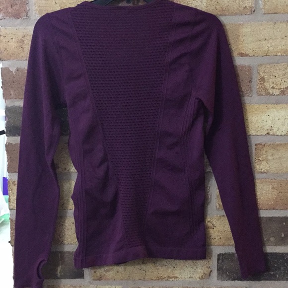 Fabletics workout top - Picture 4 of 6